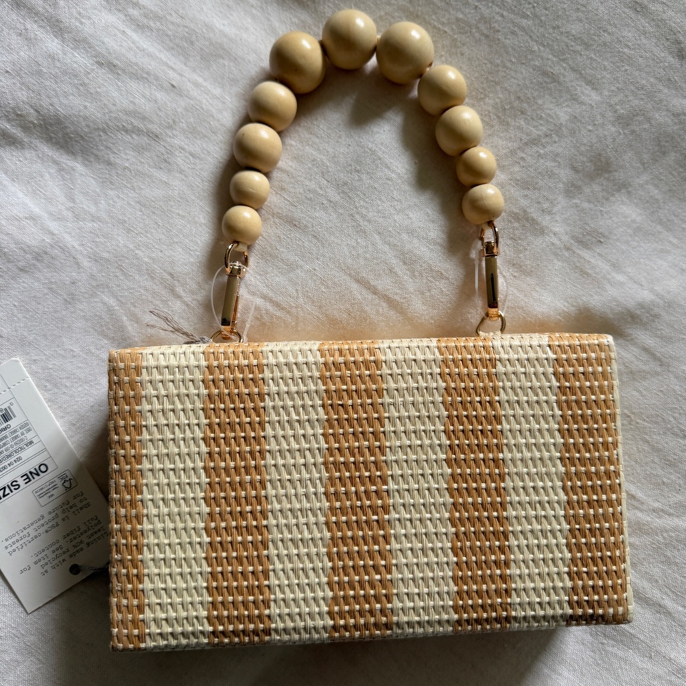 Mini Hardshell Straw Clutch Pouch - Picture 4 of 4